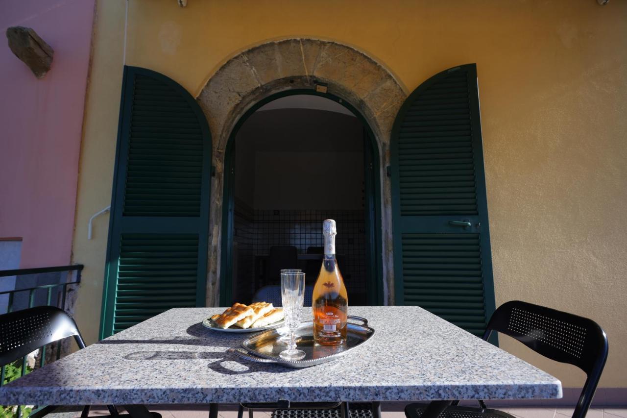 La Casa Col Portico Apartment Leivi Luaran gambar