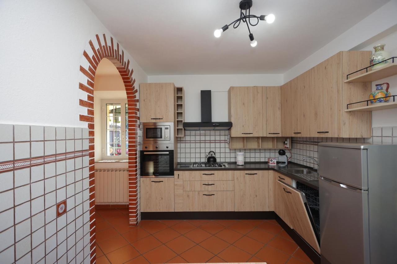 La Casa Col Portico Apartment Leivi Luaran gambar
