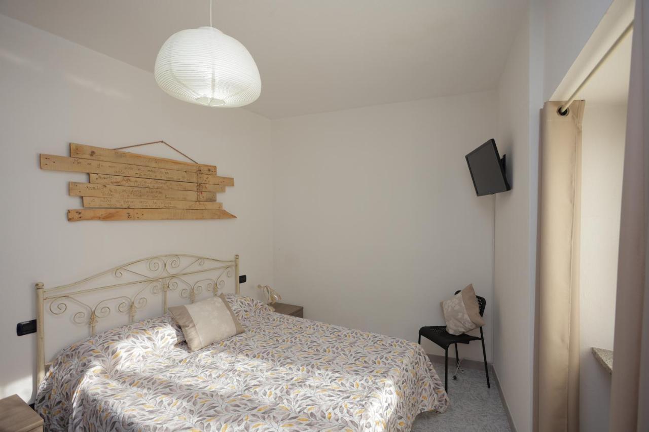 La Casa Col Portico Apartment Leivi Luaran gambar
