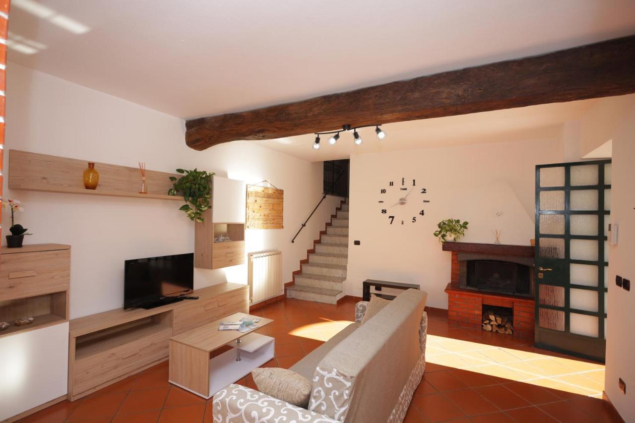 La Casa Col Portico Apartment Leivi Luaran gambar